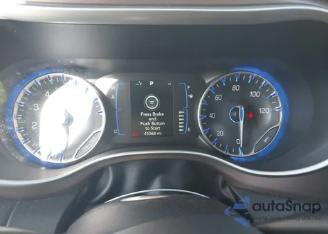 2022 Chrysler Voyager Lx из США, поврежденный, VIN 2C4RC1CG0NR208549